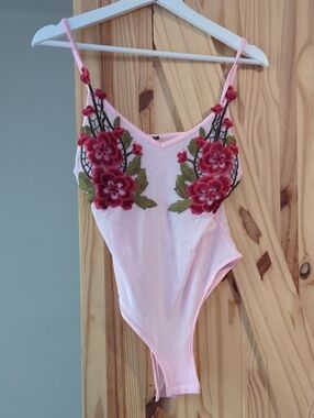 Sheer Pinn Bodysuit with Floral Appliques